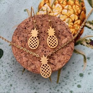 Gold Pineappple Jewelry Set from Hawaii